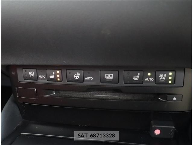 Lexus ES 2019-07 8315161-15