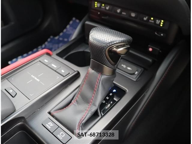 Lexus ES 2019-07 8315161-18