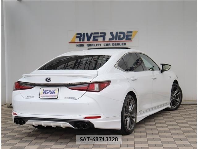 Lexus ES 2019-07 8315161-2