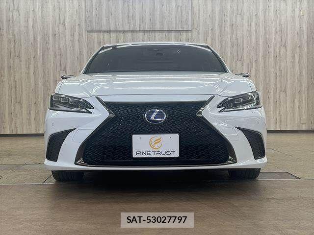 Lexus ES 2021-11 8315160-13