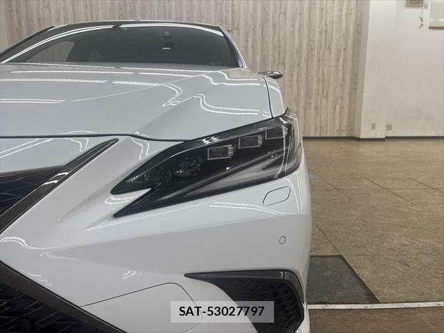 Lexus ES 2021-11 8315160-19