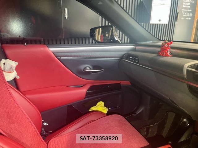 Lexus ES 2019-07 8336527-16
