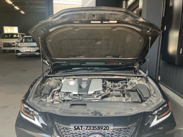 Lexus ES 2019-07 8336527-21