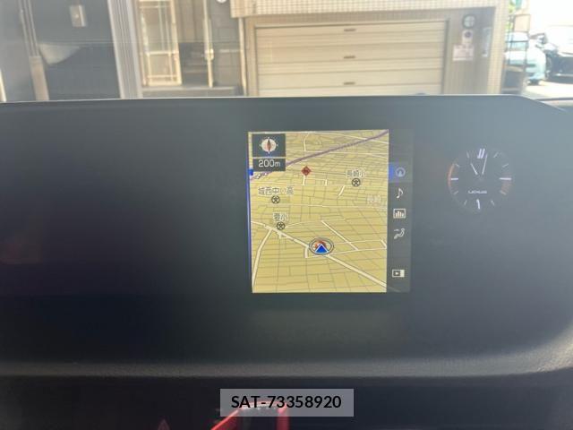 Lexus ES 2019-07 8336527-23