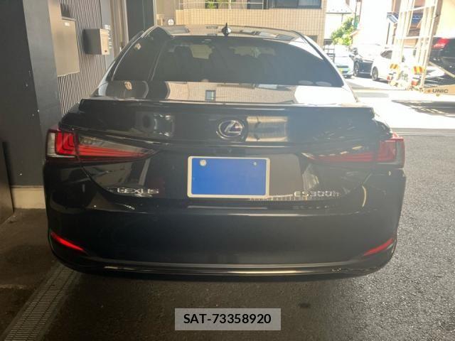 Lexus ES 2019-07 8336527-3