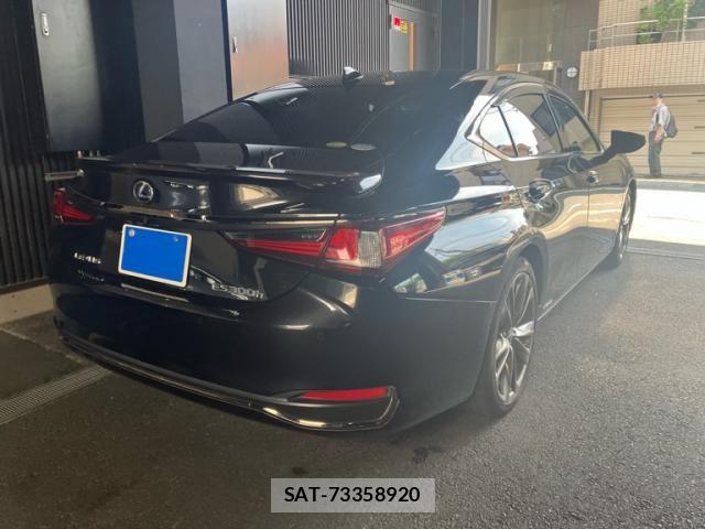 Lexus ES 2019-07 8336527-4