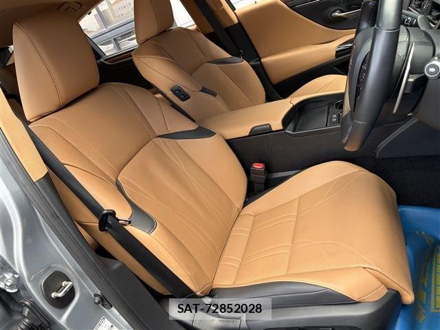 Lexus ES 2023-01 8354835-13