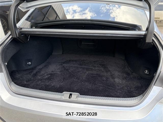 Lexus ES 2023-01 8354835-18