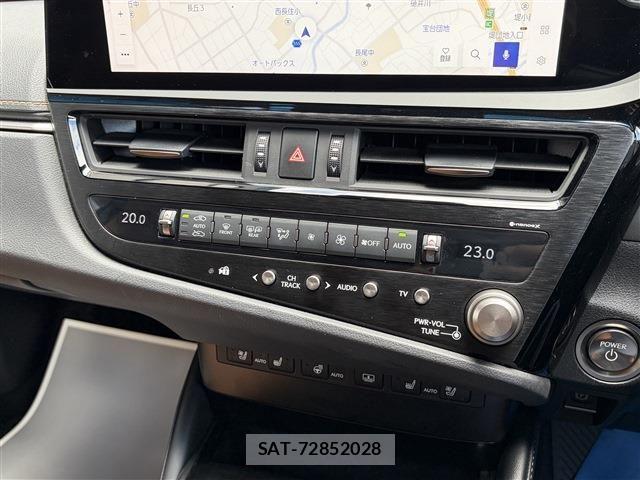 Lexus ES 2023-01 8354835-22