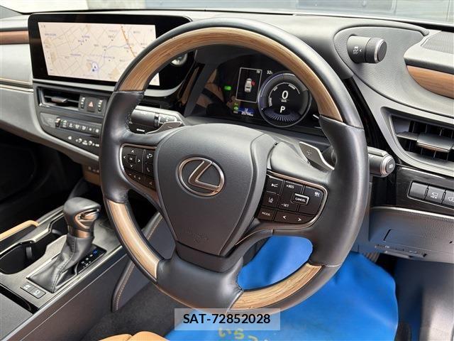Lexus ES 2023-01 8354835-25