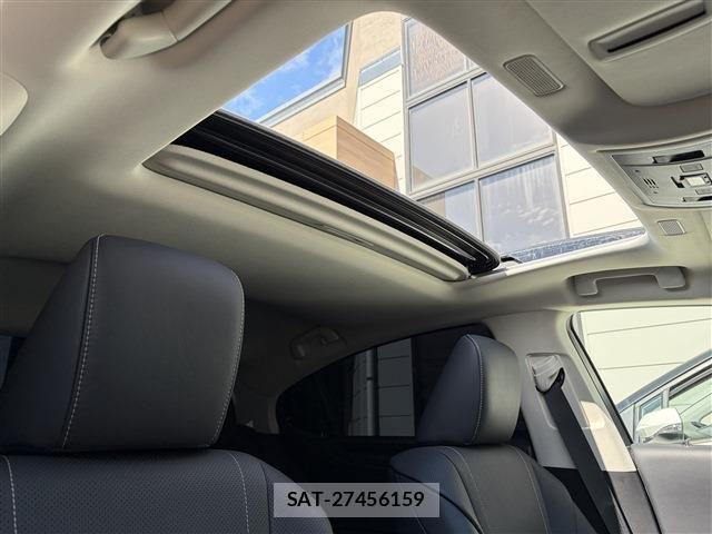 Lexus ES 2021-09 8354833-10