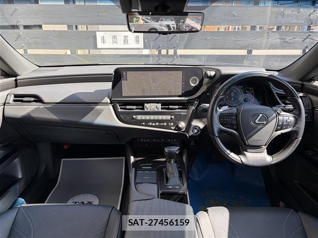 Lexus ES 2021-09 8354833-11