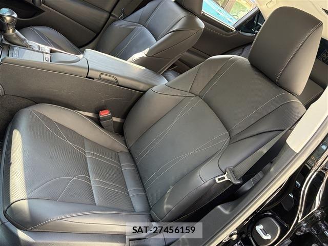 Lexus ES 2021-09 8354833-15
