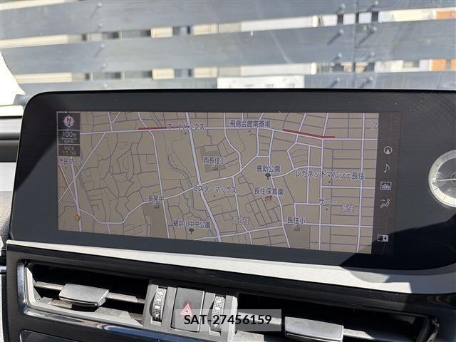 Lexus ES 2021-09 8354833-19