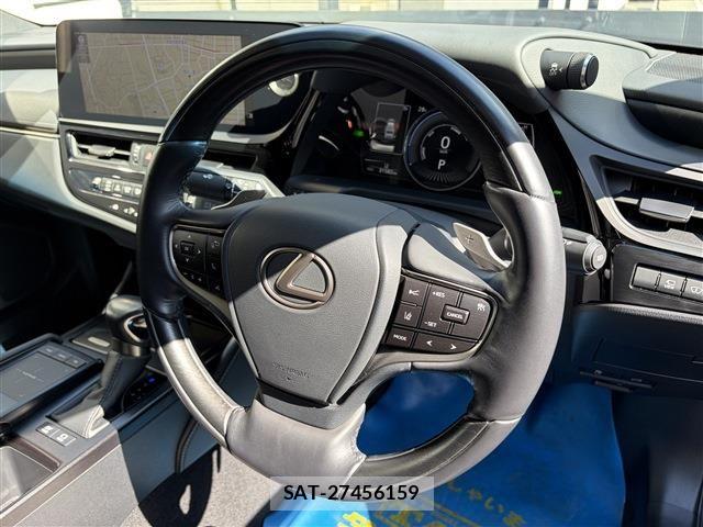Lexus ES 2021-09 8354833-25