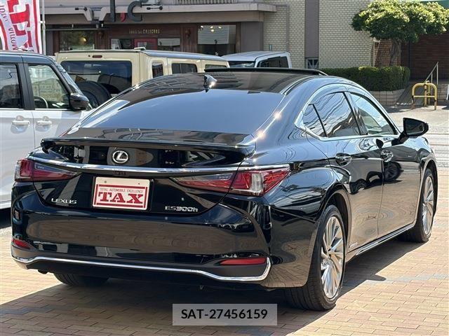 Lexus ES 2021-09 8354833-3