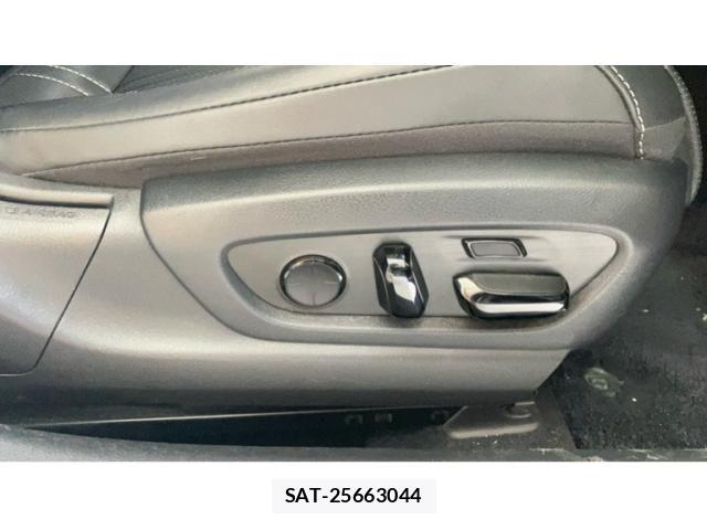 Lexus ES 2021-07 8366702-11