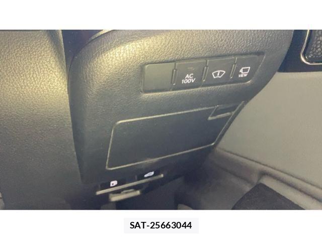 Lexus ES 2021-07 8366702-16