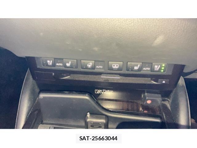 Lexus ES 2021-07 8366702-18