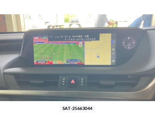 Lexus ES 2021-07 8366702-24