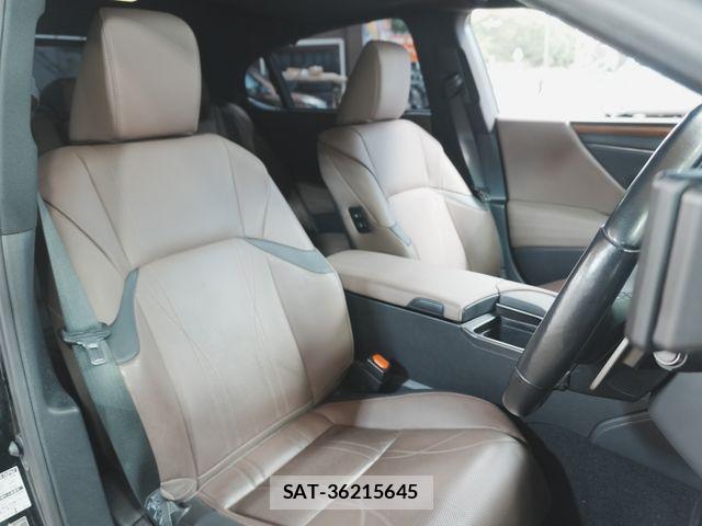 Lexus ES 2022-01 8366698-15