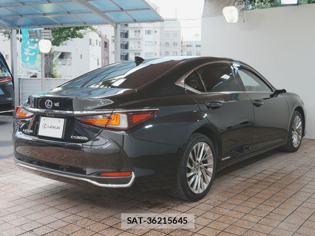 Lexus ES 2022-01 8366698-20