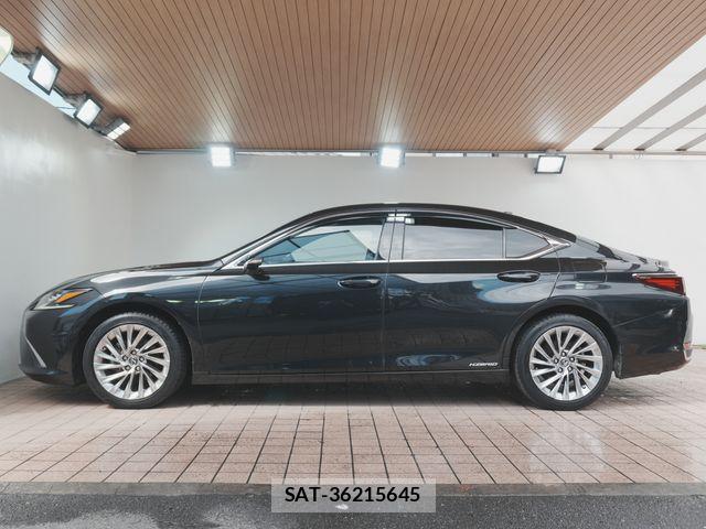 Lexus ES 2022-01 8366698-7