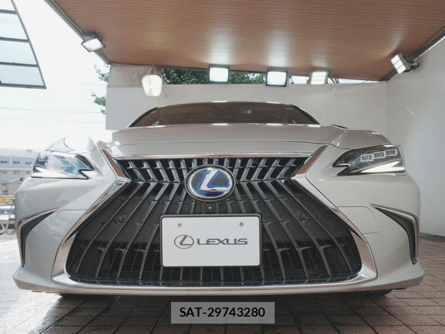 Lexus ES 2022-03 8366700-9