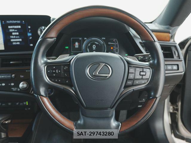 Lexus ES 2022-03 8366700-16