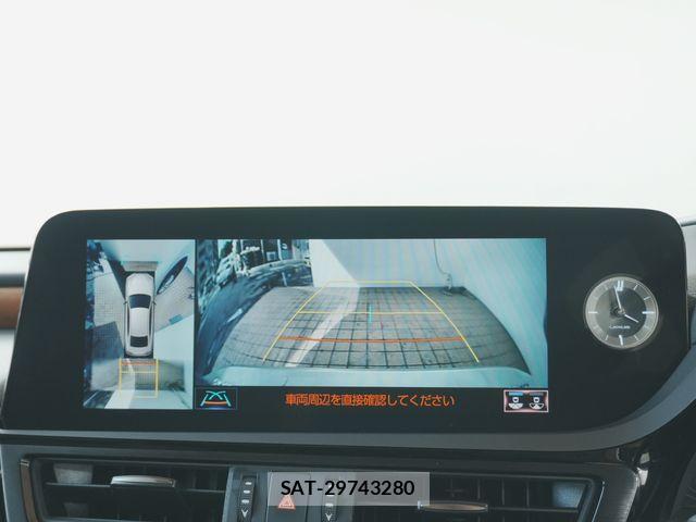 Lexus ES 2022-03 8366700-18