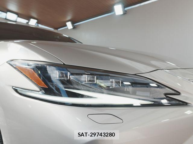 Lexus ES 2022-03 8366700-22