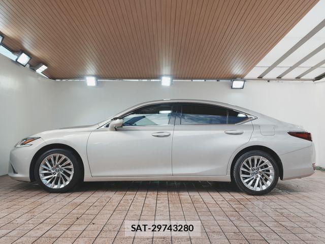 Lexus ES 2022-03 8366700-8
