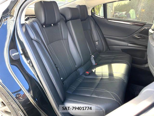 Lexus ES 2019-03 8366701-9