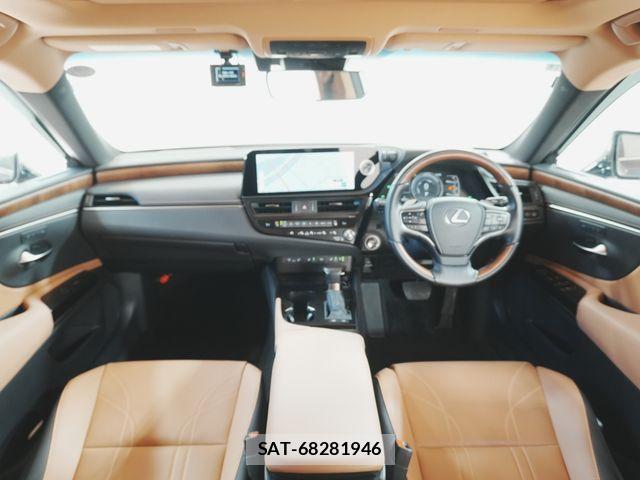 Lexus ES 2025-01 8366696-1