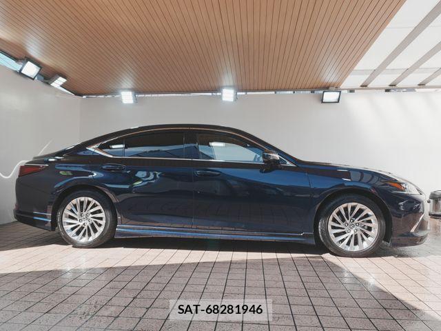 Lexus ES 2025-01 8366696-7