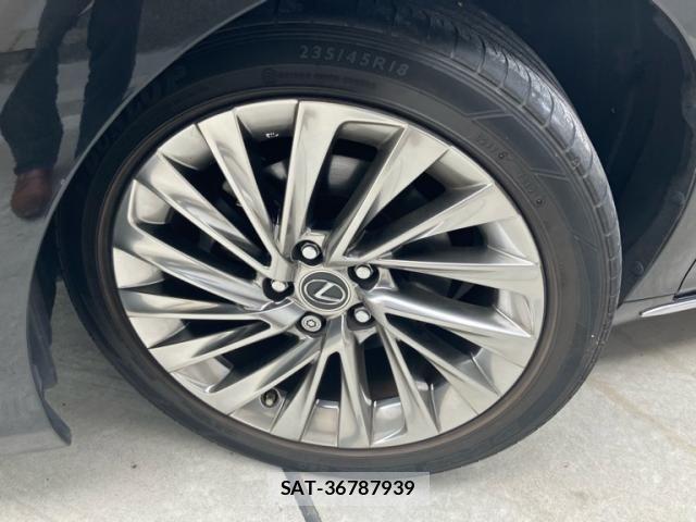 Lexus ES 2021-11 8366697-16