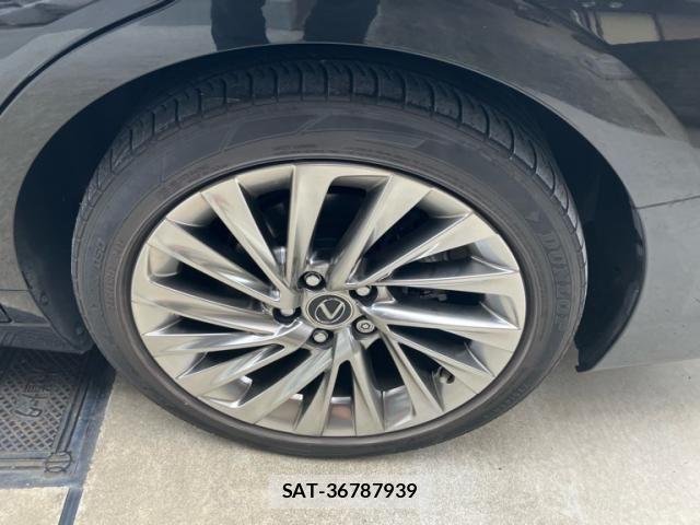 Lexus ES 2021-11 8366697-17