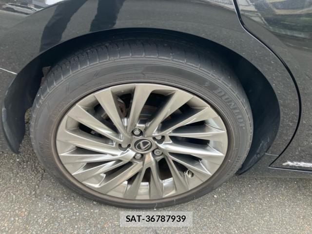 Lexus ES 2021-11 8366697-18