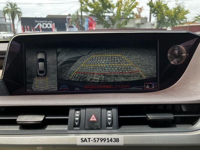 Lexus ES 2020-03 8366695-14