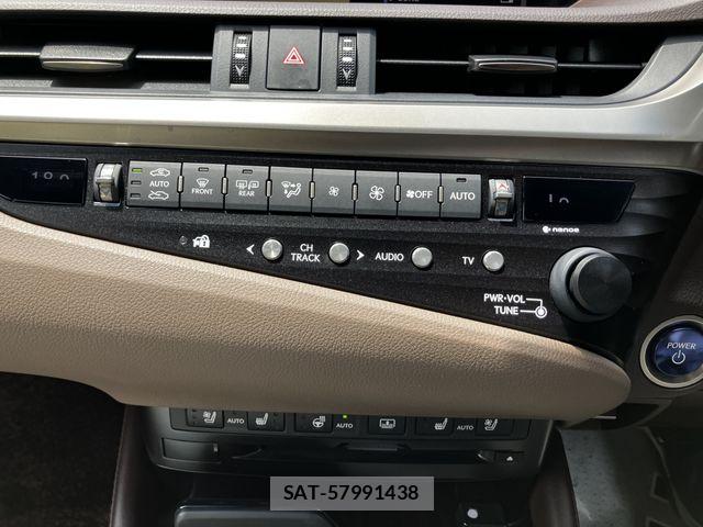 Lexus ES 2020-03 8366695-15