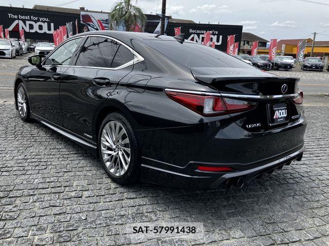 Lexus ES 2020-03 8366695-2