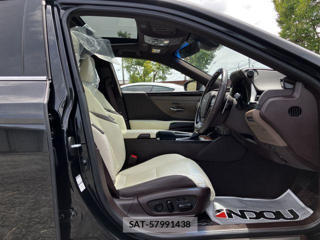 Lexus ES 2020-03 8366695-8