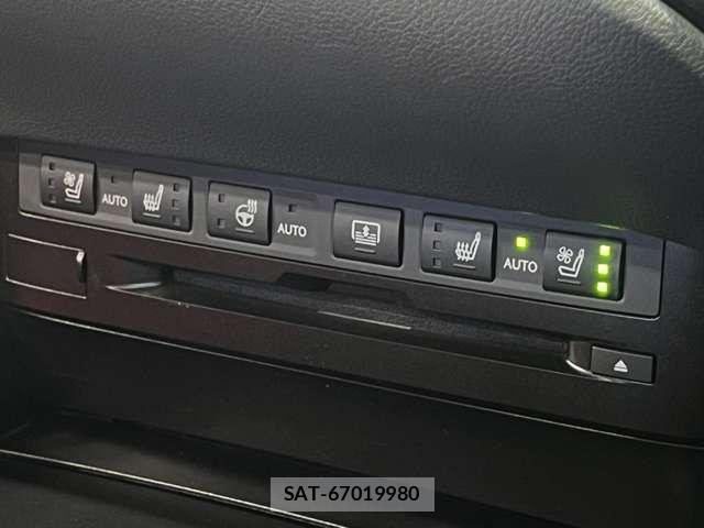 Lexus ES 2019-05 8366699-9