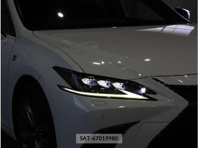 Lexus ES 2019-05 8366699-15