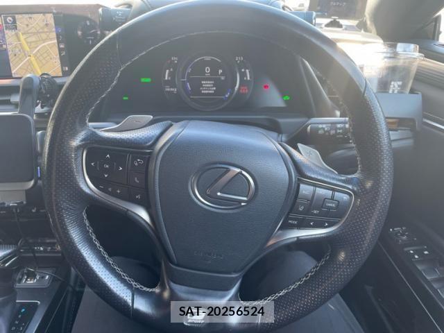 Lexus ES 2019-03 8371793-18