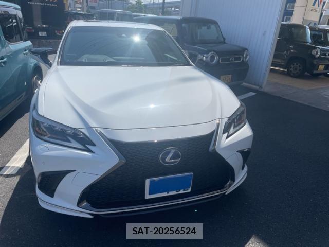Lexus ES 2019-03 8371793-1