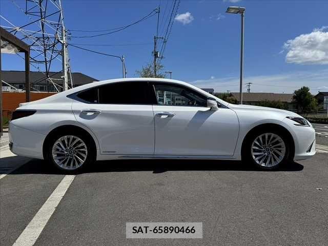 Lexus ES 2020-10 8371794-10