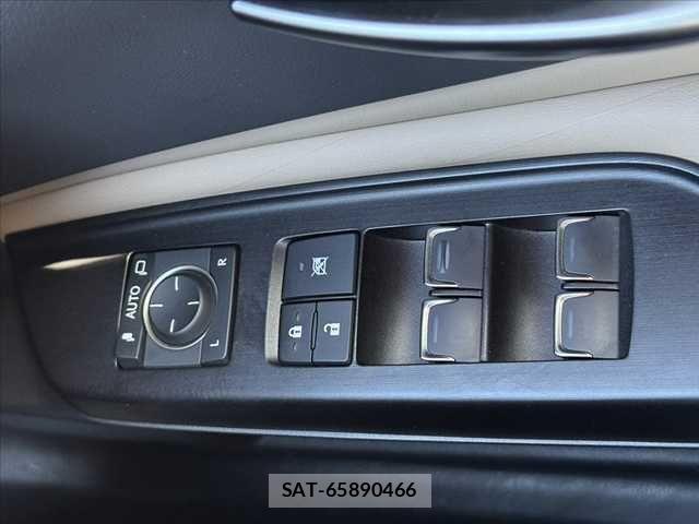 Lexus ES 2020-10 8371794-23