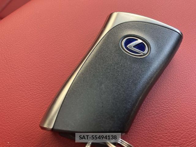Lexus ES 2019-06 8413258-21