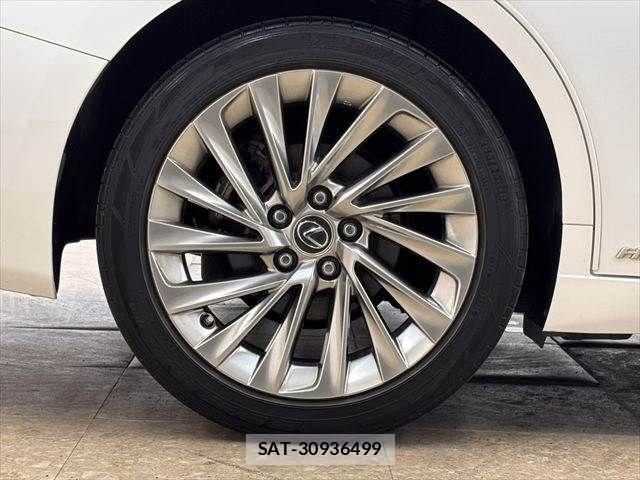 Lexus ES 2020-08 8485631-24